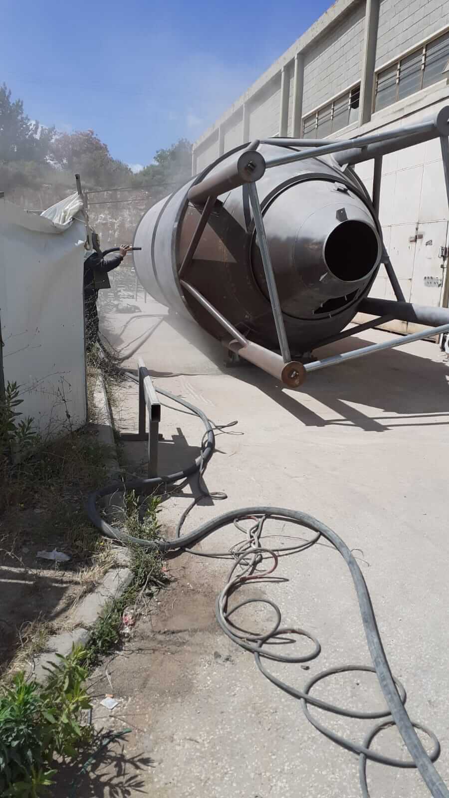 ניקוי חלודה מסילו בשיטת התזת חול