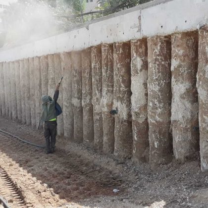 ניקוי כלונסאות בשיטת התזת חול